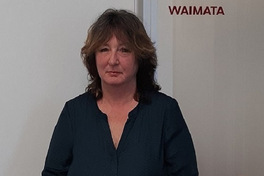 900x Michelle England